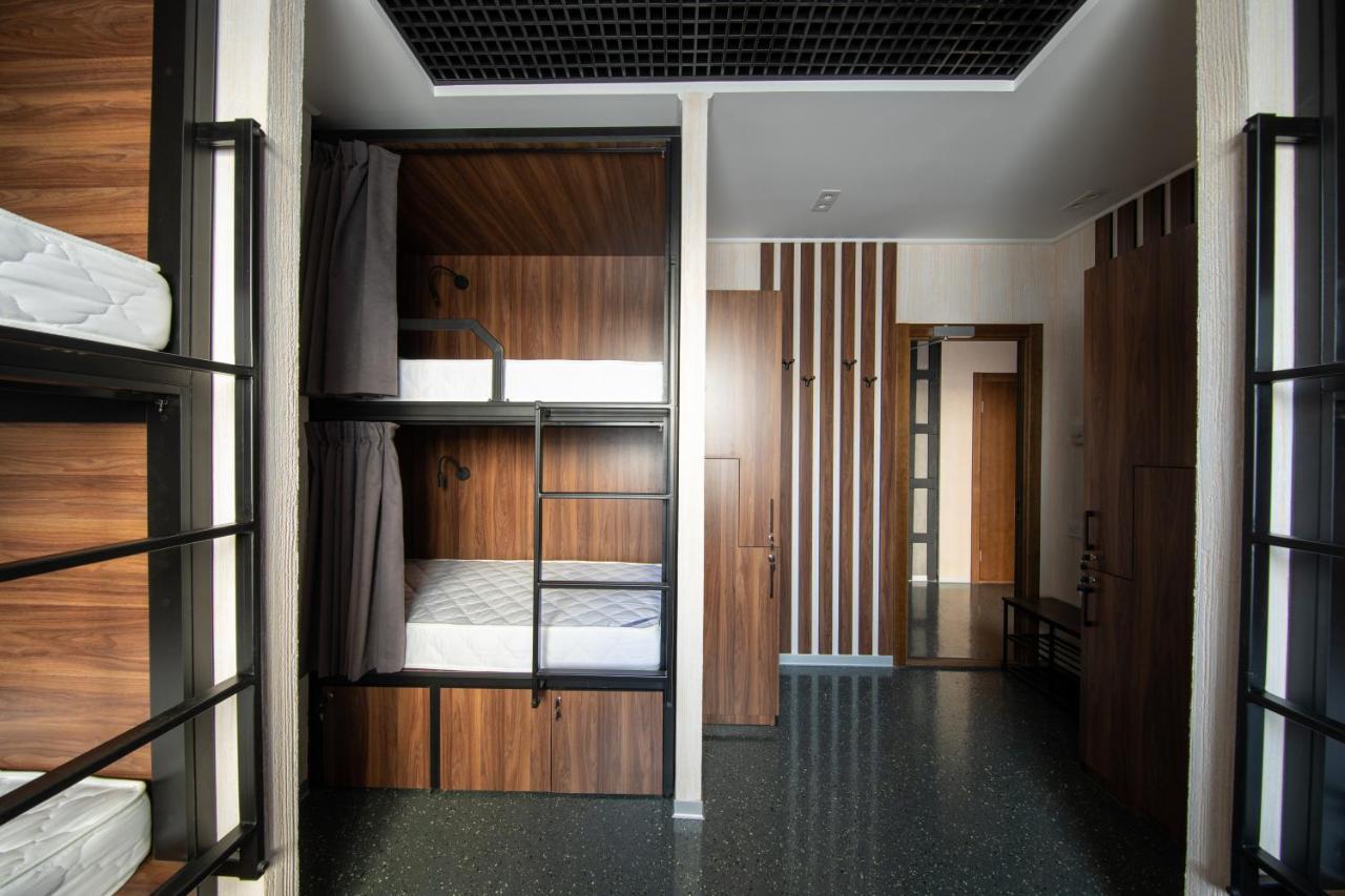 Misto Capsule Hotel Kyiv Exterior photo