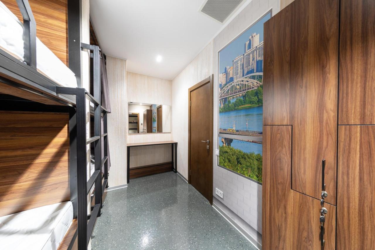 Misto Capsule Hotel Kyiv Exterior photo