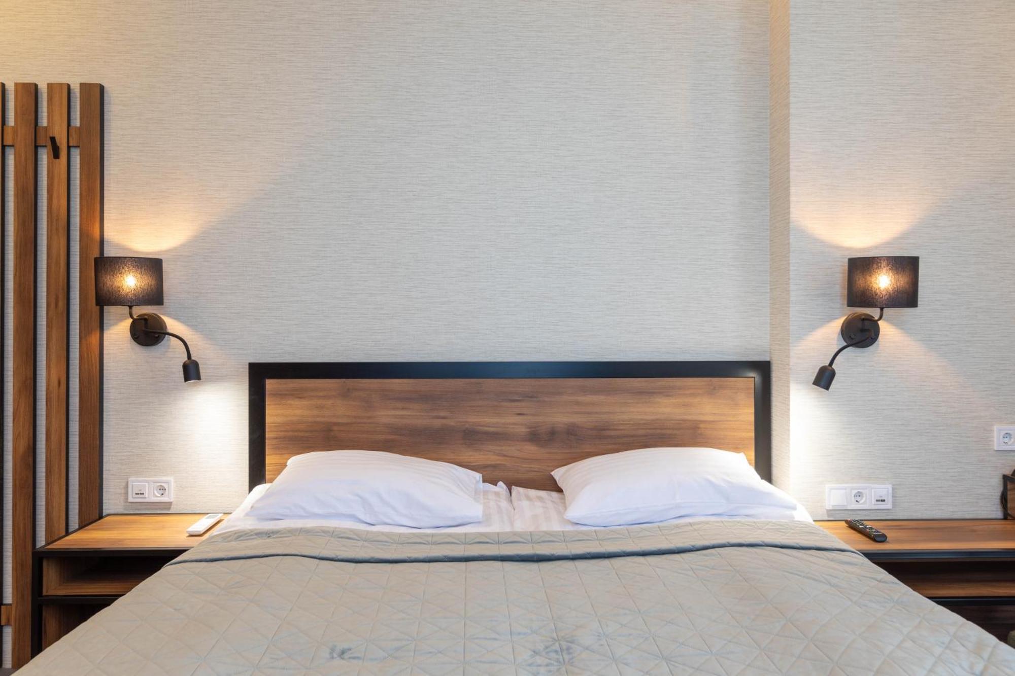 Misto Capsule Hotel Kyiv Exterior photo